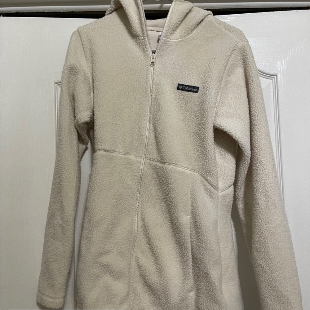 Columbia Cream Puffer Jacket with Hood